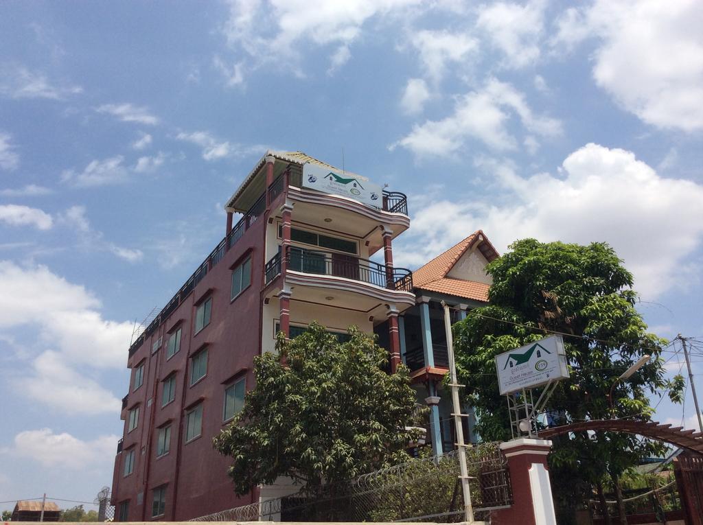 139 Guest House Phnom Penh Exteriör bild